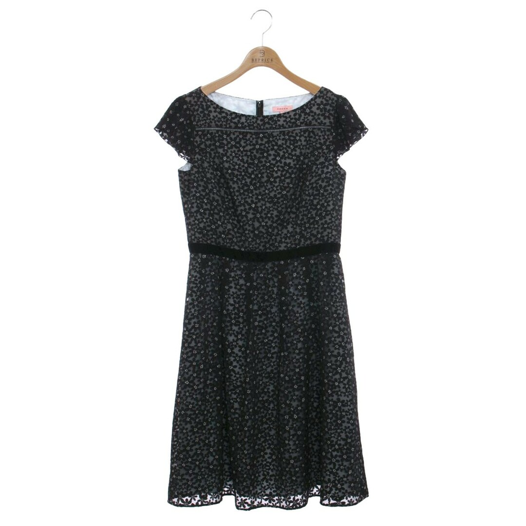 TOCCA - トッカ OPTOBA0210 ワンピース 6 ブラック フラワー TOCCA - トッカ OPTOBA0210 ワンピース 6 ブラック フラワー