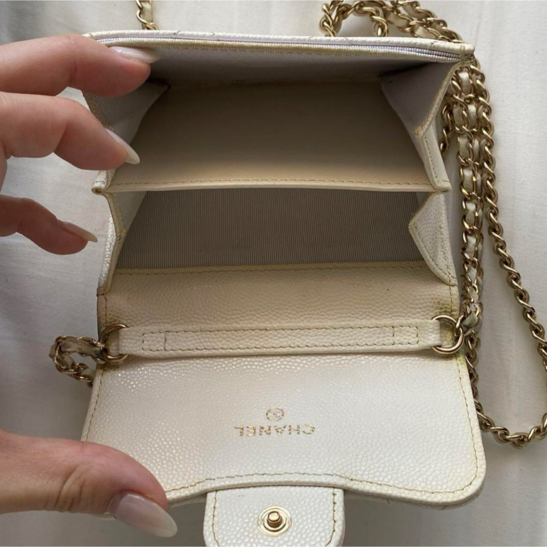 CHANEL - CHANEL クラシックチェーンウォレット ホワイト CHANEL - CHANEL クラシックチェーンウォレット ホワイト