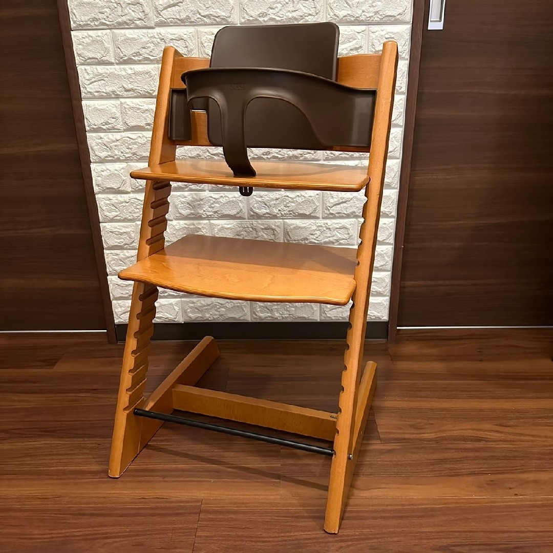 Stokke - 人気 ストッケ トリップトラップ チェリー ブラウン Stokke - 人気 ストッケ トリップトラップ チェリー ブラウン