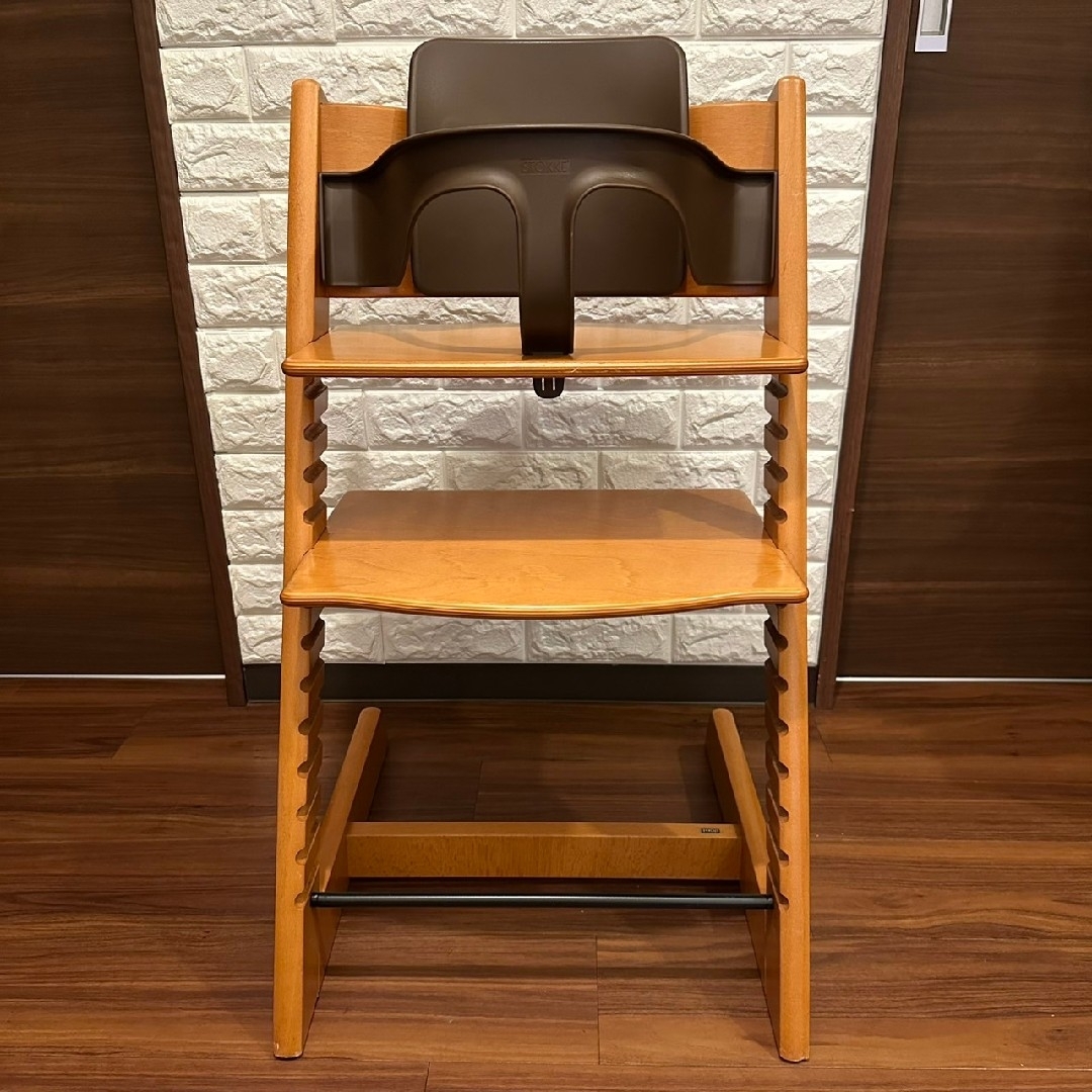 Stokke - 人気 ストッケ トリップトラップ チェリー ブラウン Stokke - 人気 ストッケ トリップトラップ チェリー ブラウン