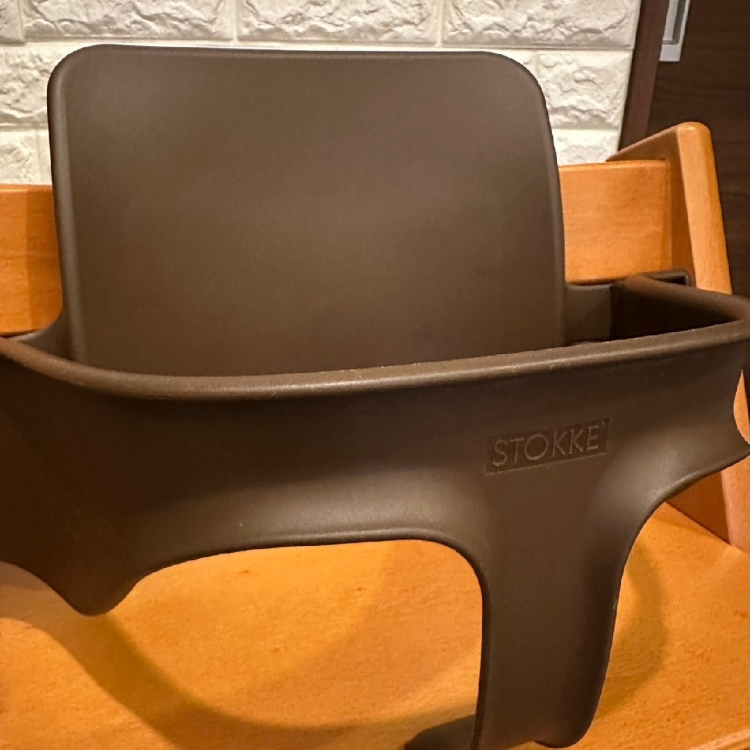 Stokke - 人気 ストッケ トリップトラップ チェリー ブラウン Stokke - 人気 ストッケ トリップトラップ チェリー ブラウン
