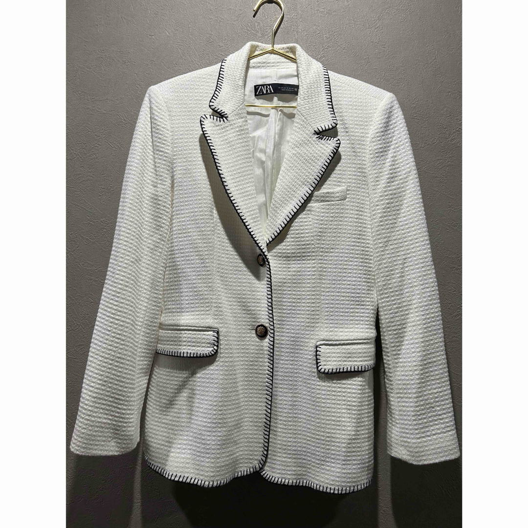 ZARA - 美品☆ZARA☆ホワイトツイードテーラードジャケットMの ZARA - 美品☆ZARA☆ホワイトツイードテーラードジャケットMの