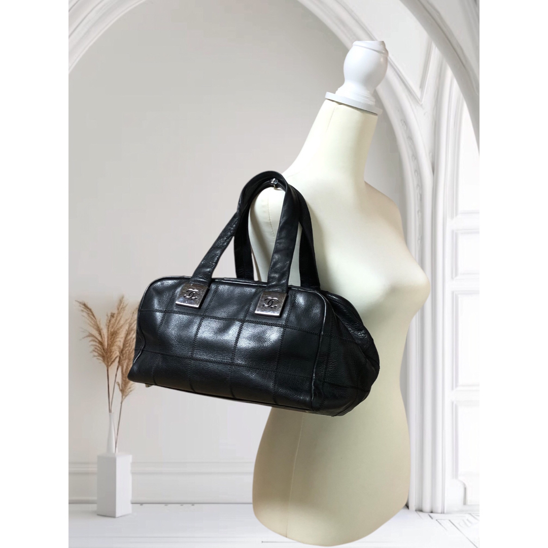 CHANEL - CHANEL チョコバー ミニ ボストンバッグ ブラック CHANEL - CHANEL チョコバー ミニ ボストンバッグ ブラック
