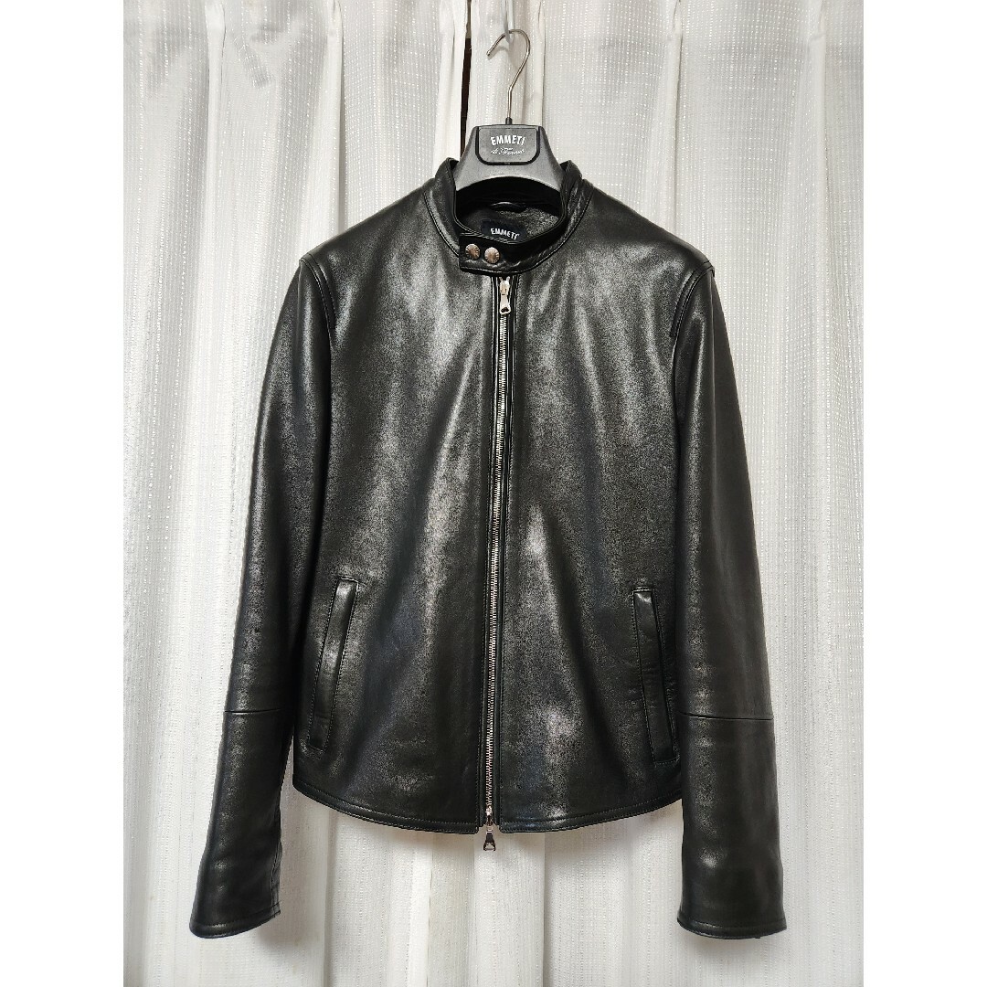EMMETI - 【美品】エンメティ JURI NAPPA CERATA レザー 黒 46の EMMETI - 【美品】エンメティ JURI NAPPA CERATA レザー 黒 46の