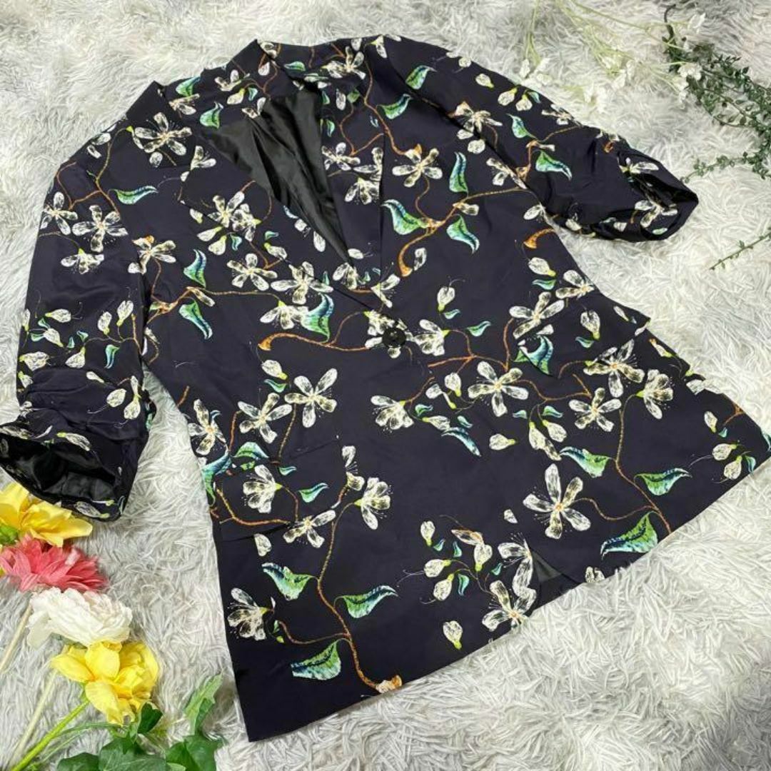 花柄ジャケット 総柄 (M)の通販 by nao's shop いいねで割引中 花柄ジャケット 総柄 (M)の通販 by nao's shop いいねで割引中