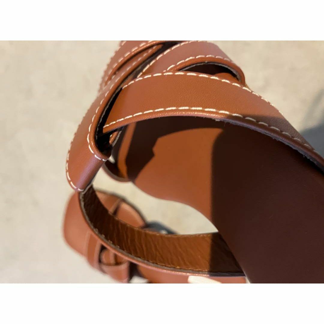 CHEMBUR - ¥36,300 CHEMBUR クロスストラップ サンダルの通販 by CHEMBUR - ¥36,300 CHEMBUR クロスストラップ サンダルの通販 by