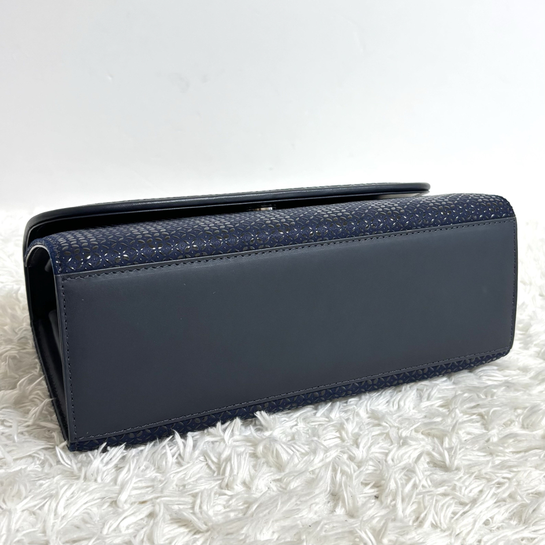 印傳屋 - 【極美品】 印傳屋 INDEN-YA ハンドバッグ 漆塗り 鹿革 印傳屋 - 【極美品】 印傳屋 INDEN-YA ハンドバッグ 漆塗り 鹿革