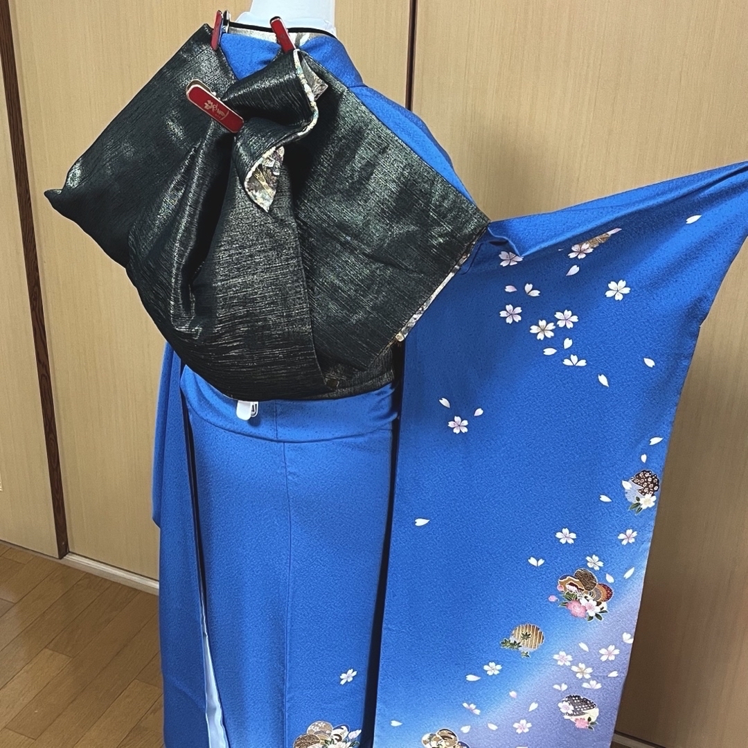 振袖used品☆ 3色ボカシ染に桜と牡丹と雪輪柄 振袖5点セットの 振袖used品☆ 3色ボカシ染に桜と牡丹と雪輪柄 振袖5点セットの