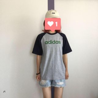 アディダス(adidas)のadidas ロゴTEE(Tシャツ/カットソー(半袖/袖なし))