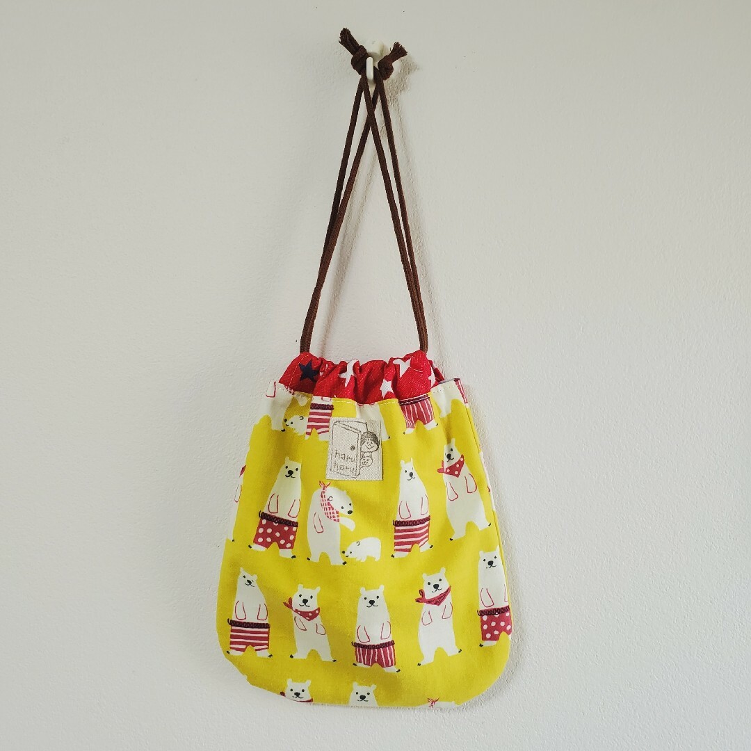 しろくま柄の丸底巾着ポーチ ハンドメイド 手作り 新品の通販 by しろくま柄の丸底巾着ポーチ ハンドメイド 手作り 新品の通販 by