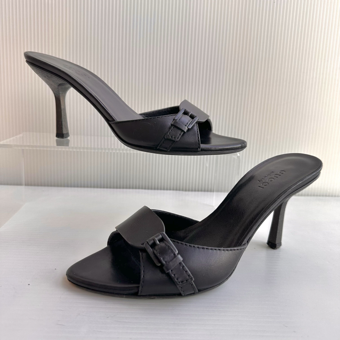 GUCCI - GUCCI グッチ ベルト付き ミュール サンダル ハイヒール GUCCI - GUCCI グッチ ベルト付き ミュール サンダル ハイヒール