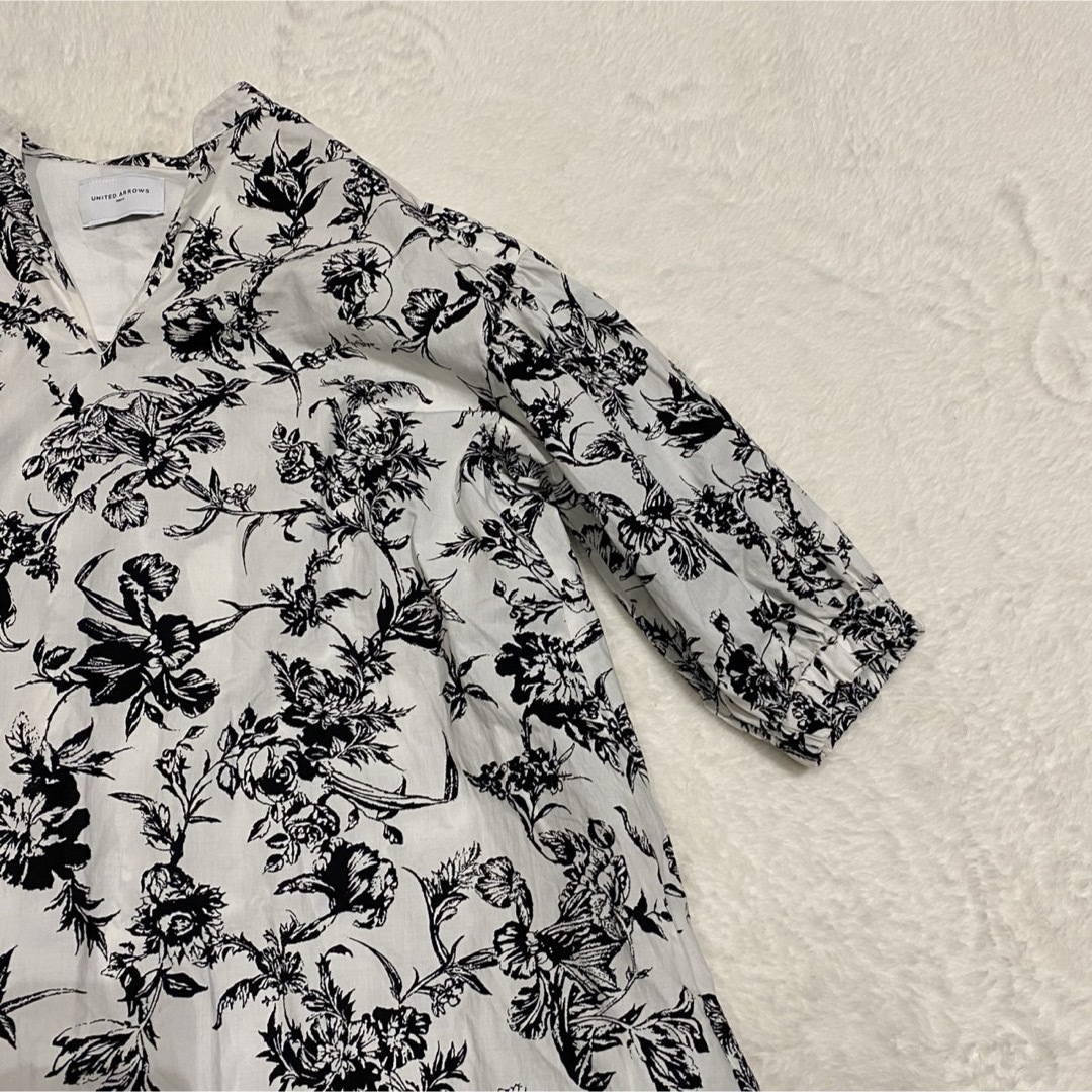UNITED ARROWS - ユナイテッドアローズ フラワープリント 5分袖 UNITED ARROWS - ユナイテッドアローズ フラワープリント 5分袖