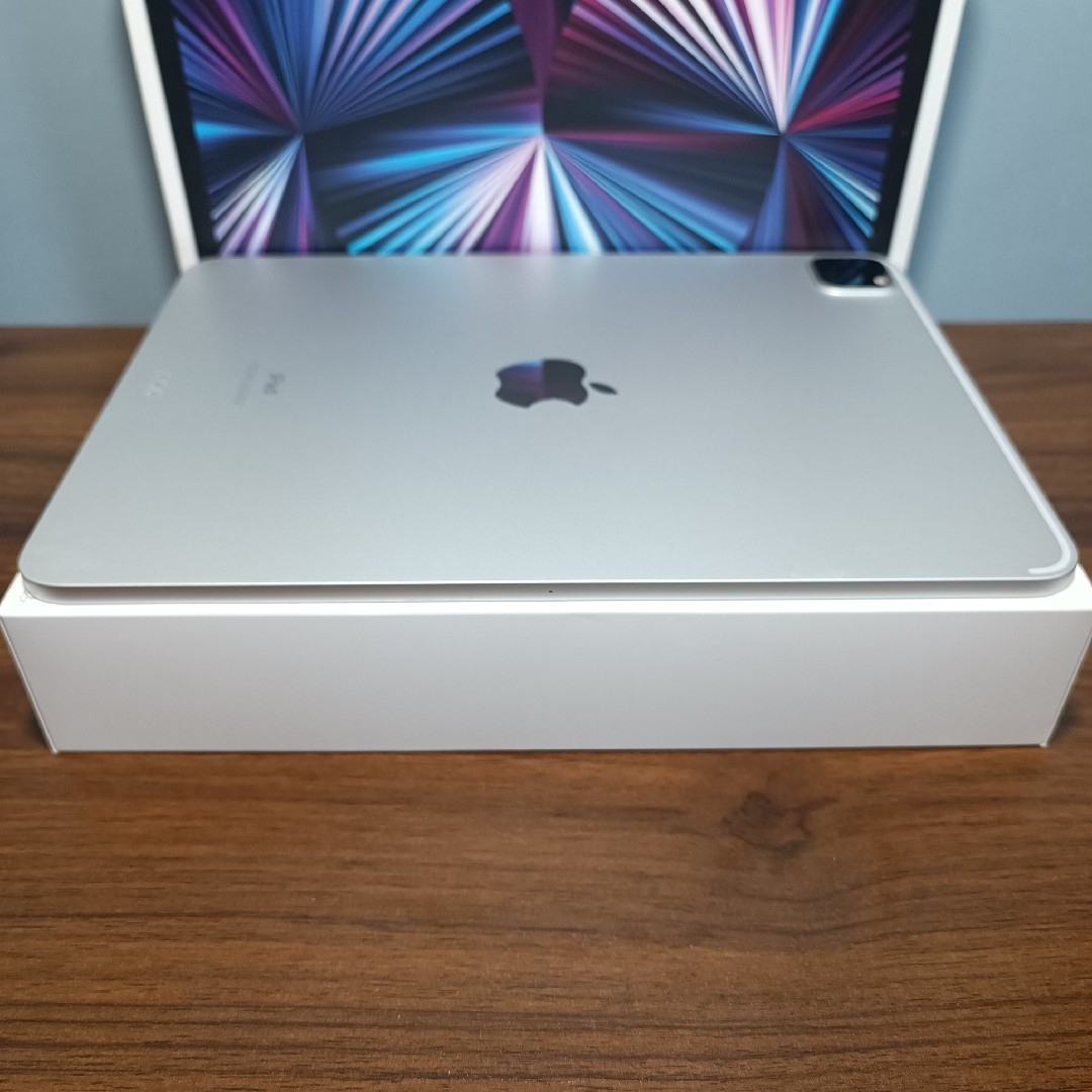 Apple - (美品) iPad Pro 11インチ 第3世代 WiFi 256GBの通販 by Apple - (美品) iPad Pro 11インチ 第3世代 WiFi 256GBの通販 by