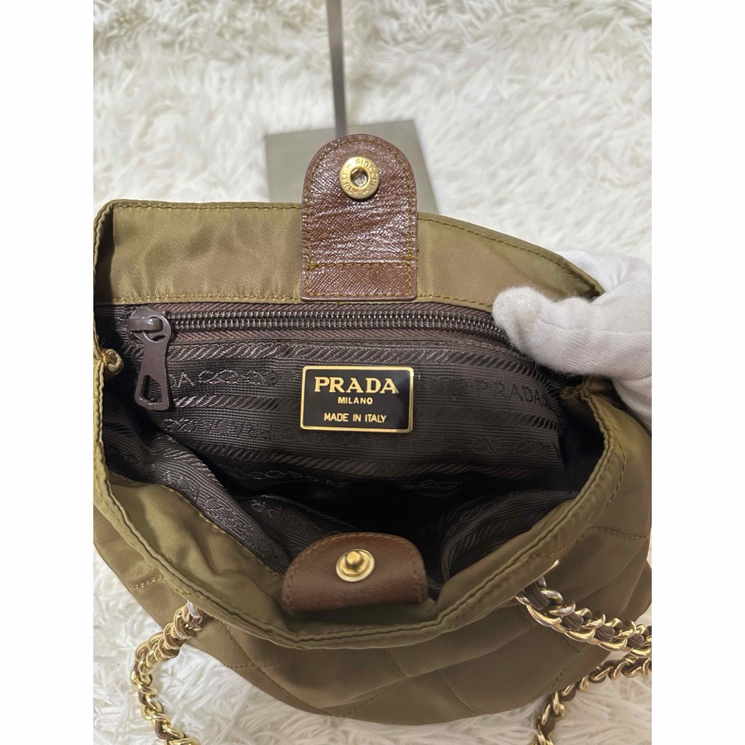 PRADA - 希少 プラダ キルティング チェーン 三角ロゴ PRADA - 希少 プラダ キルティング チェーン 三角ロゴ