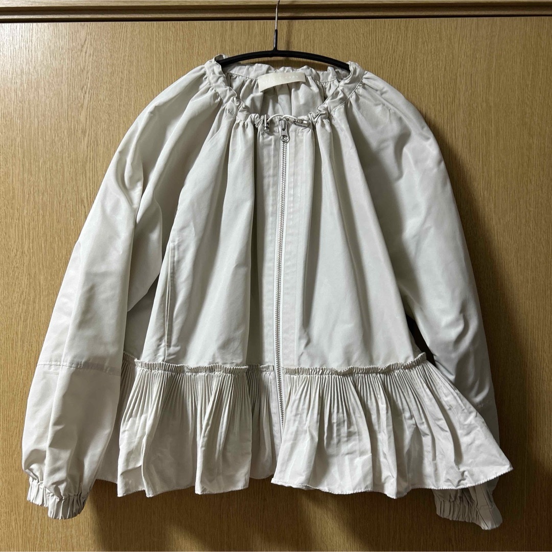 MARILYN MOON - 美品 マリリンムーン モダン プリーツ ブルゾン MARILYN MOON - 美品 マリリンムーン モダン プリーツ ブルゾン