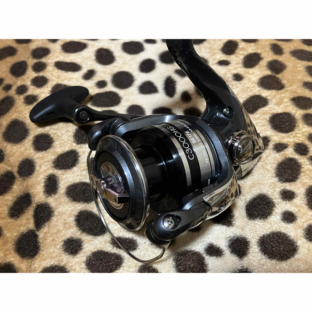 SHIMANO - 美品 シマノ 純正 12 アルテグラ C3000HG スピニング SHIMANO - 美品 シマノ 純正 12 アルテグラ C3000HG スピニング