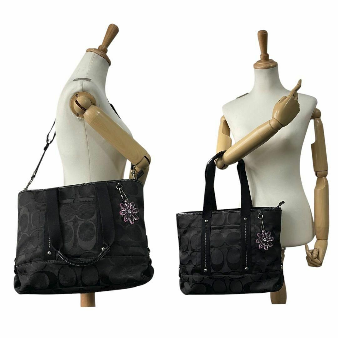 COACH - 美品 コーチ A4可 トートバッグ 2way 黒 シグネチャー COACH - 美品 コーチ A4可 トートバッグ 2way 黒 シグネチャー
