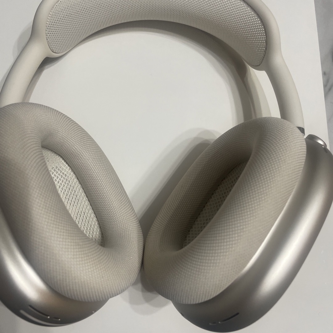 Apple - アップル AirPods Max 2024年モデル スターライトの通販 Apple - アップル AirPods Max 2024年モデル スターライトの通販
