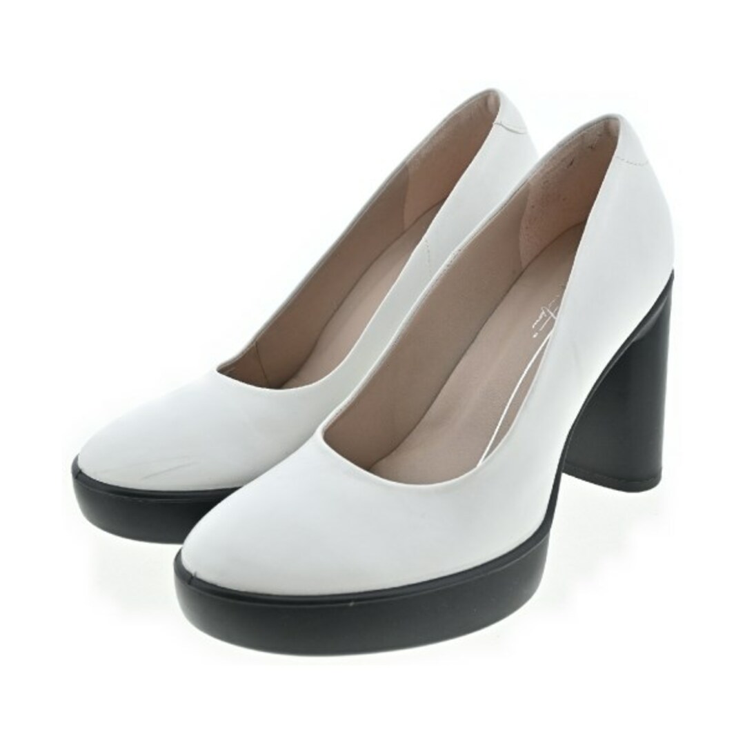 ECCO - ecco エコー パンプス 22.5cm 白 【古着】【中古】の通販 ECCO - ecco エコー パンプス 22.5cm 白 【古着】【中古】の通販