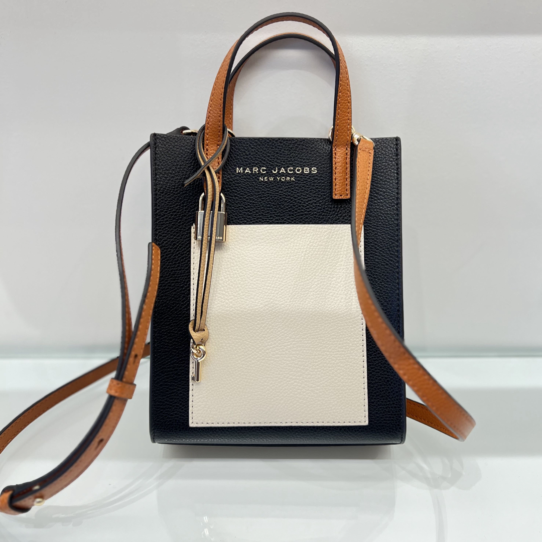 MARC JACOBS - MARC JACOBS ミニトートバッグの通販 by RHROOM MARC JACOBS - MARC JACOBS ミニトートバッグの通販 by RHROOM