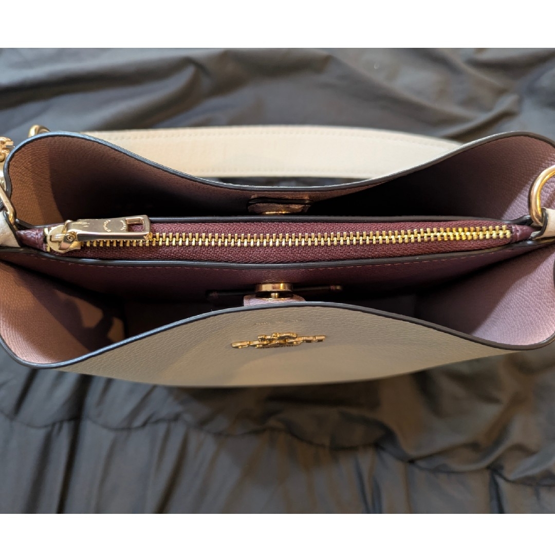 COACH - (美品)COACH 2wayトートバッグの通販 by おなかすいた COACH - (美品)COACH 2wayトートバッグの通販 by おなかすいた