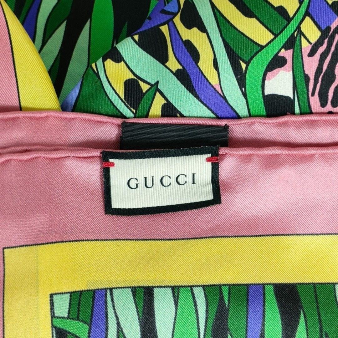 GUCCI - 美品 GUCCI グッチ シルク100% トラ ボタニカル柄 GUCCI - 美品 GUCCI グッチ シルク100% トラ ボタニカル柄