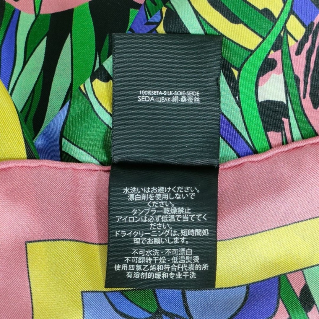 GUCCI - 美品 GUCCI グッチ シルク100% トラ ボタニカル柄 GUCCI - 美品 GUCCI グッチ シルク100% トラ ボタニカル柄