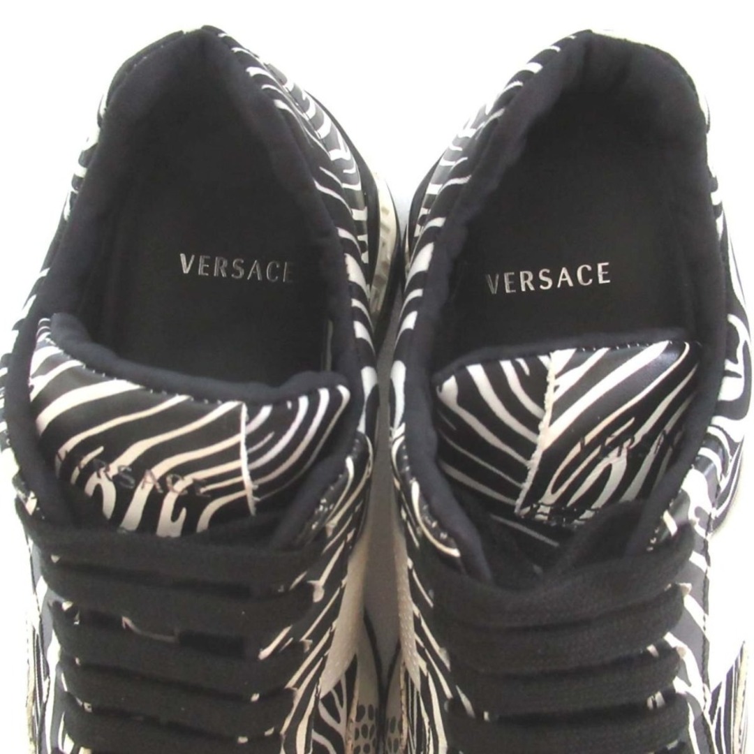 VERSACE - 美品 VERSACE ヴェルサーチ ゼブラ柄 スニーカー VERSACE - 美品 VERSACE ヴェルサーチ ゼブラ柄 スニーカー