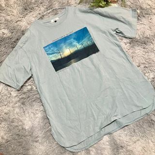 アーヴェヴェ(a.v.v)の【a.v.v】風車と夕日のプリントTシャツ Lサイズ カットソー(Tシャツ(半袖/袖なし))