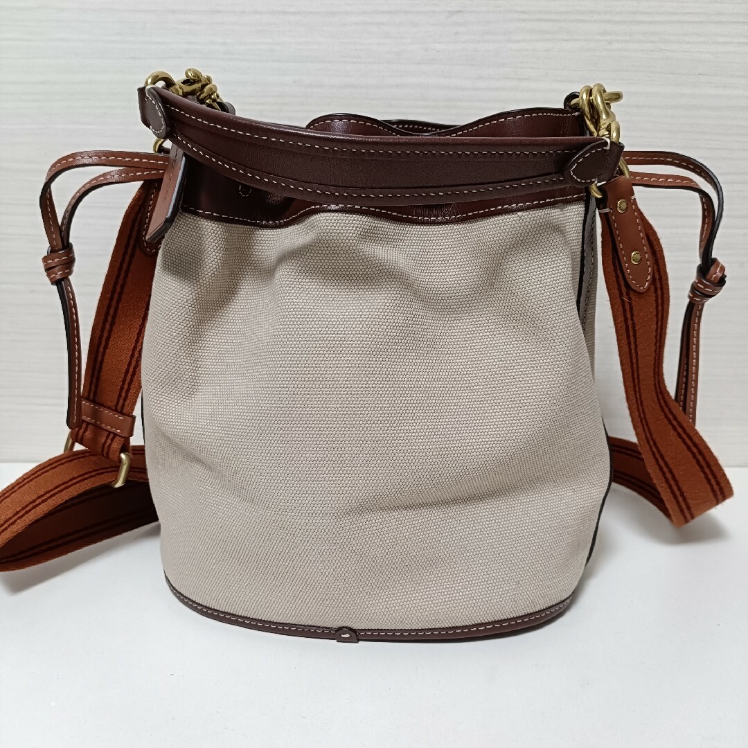 COACH - コーチ 2way 巾着バケットショルダーバッグ 本革レザー COACH - コーチ 2way 巾着バケットショルダーバッグ 本革レザー