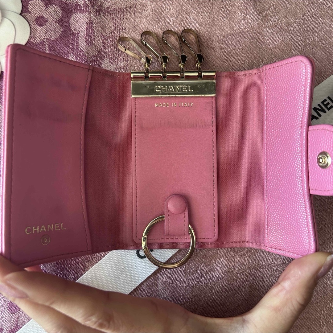 CHANEL - CHANELシャネル 4連キーケース ゴールド金具 CHANEL - CHANELシャネル 4連キーケース ゴールド金具