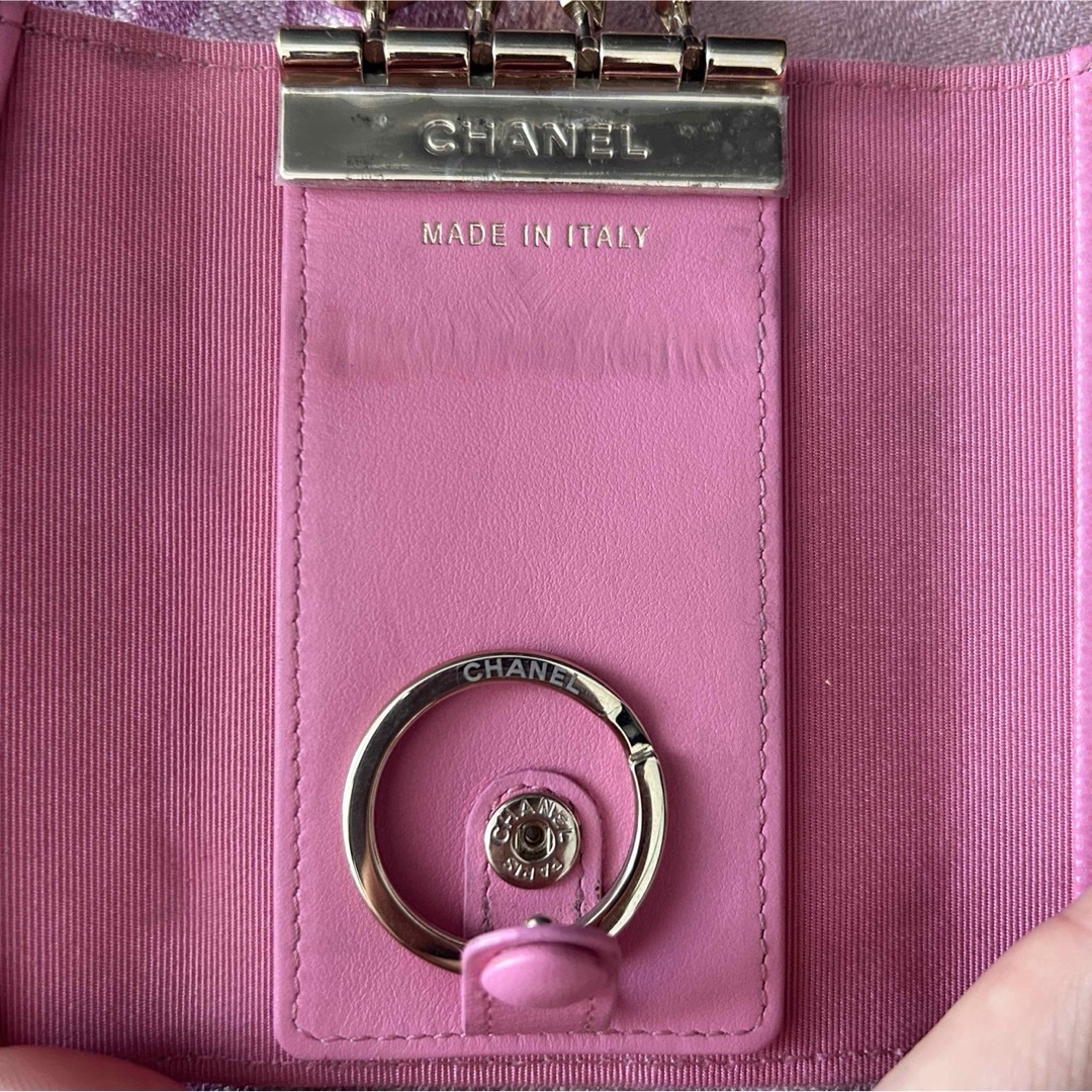 CHANEL - CHANELシャネル 4連キーケース ゴールド金具 CHANEL - CHANELシャネル 4連キーケース ゴールド金具