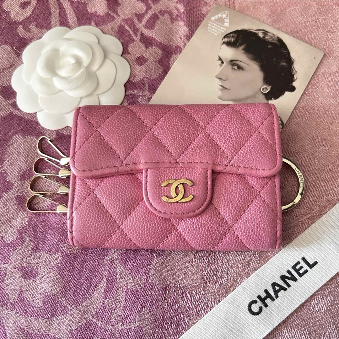 CHANEL - CHANELシャネル 4連キーケース ゴールド金具 CHANEL - CHANELシャネル 4連キーケース ゴールド金具