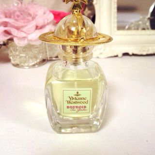 ヴィヴィアンウエストウッド(Vivienne Westwood)のヴィヴィアン 香水(香水(女性用))