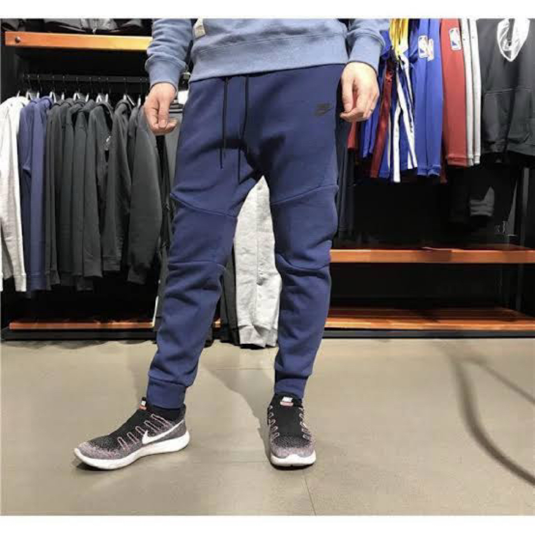 NIKE - メンズS ネイビー テックフリース パンツ ナイキ 紺 廃盤 NIKE - メンズS ネイビー テックフリース パンツ ナイキ 紺 廃盤