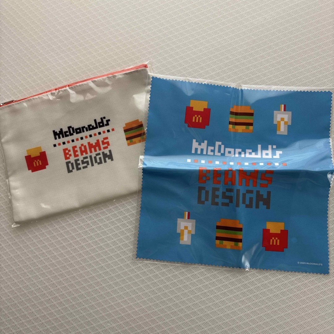 【最終値下げ】マクドナルド 2025 福袋 ポーチ メガネクロス エンタメ/ホビーのコレクション(ノベルティグッズ)の商品写真