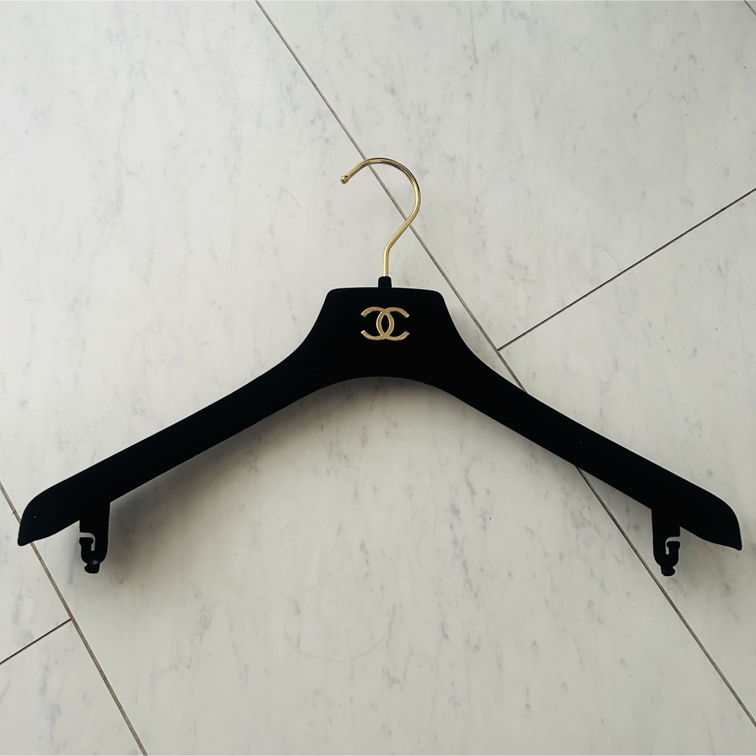 CHANEL - シャネル ハンガーの通販 by わたあめshop 4/29-5/4 CHANEL - シャネル ハンガーの通販 by わたあめshop 4/29-5/4