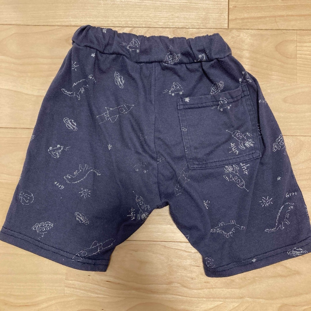 babyGAP(ベビーギャップ)の恐竜　100cm 半袖Tシャツ　男の子用　ハーフパンツ　半ズボン　襟付きシャツ キッズ/ベビー/マタニティのキッズ服男の子用(90cm~)(Tシャツ/カットソー)の商品写真