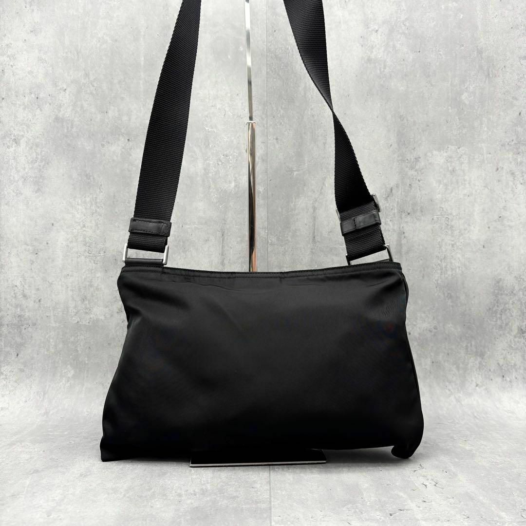 PRADA - 【美品】プラダ サコッシュ ショルダーバッグ 三角ロゴ PRADA - 【美品】プラダ サコッシュ ショルダーバッグ 三角ロゴ