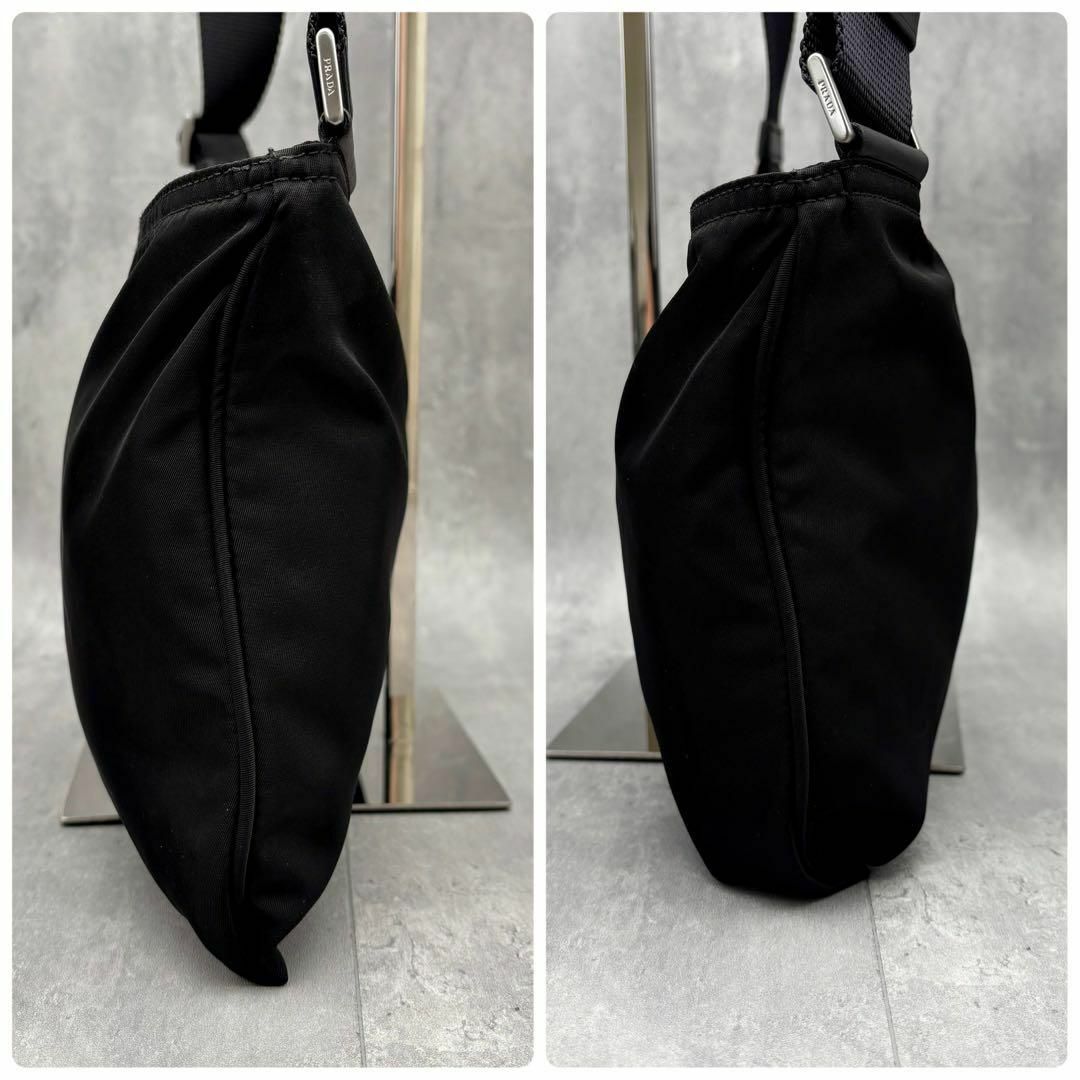 PRADA - 【美品】プラダ サコッシュ ショルダーバッグ 三角ロゴ PRADA - 【美品】プラダ サコッシュ ショルダーバッグ 三角ロゴ