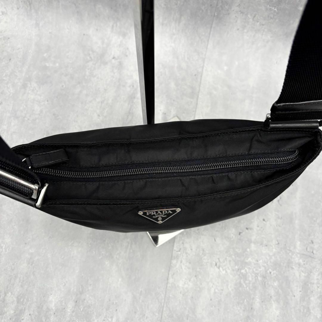 PRADA - 【美品】プラダ サコッシュ ショルダーバッグ 三角ロゴ PRADA - 【美品】プラダ サコッシュ ショルダーバッグ 三角ロゴ
