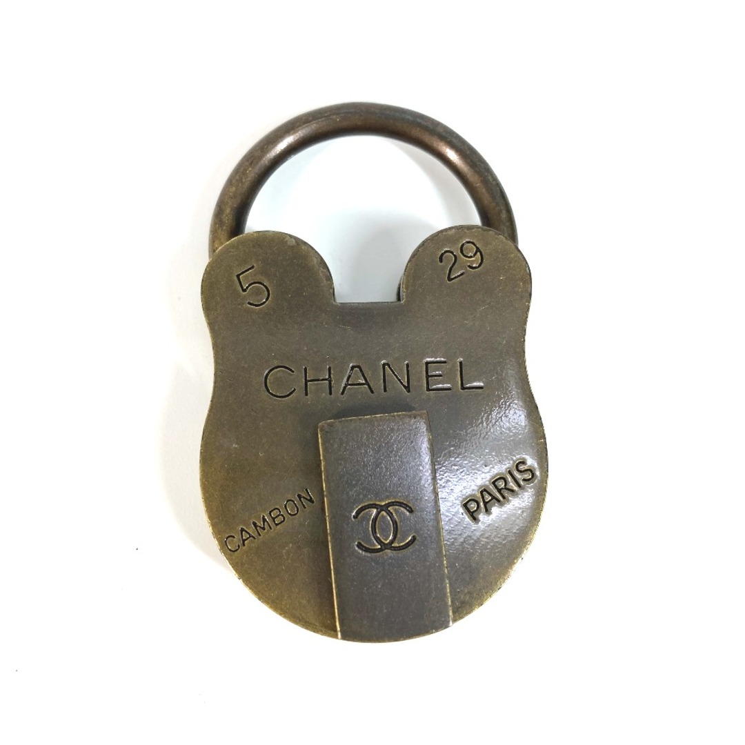 CHANEL - シャネル CHANEL CC ココマーク ロゴ KEY 鍵 00A CHANEL - シャネル CHANEL CC ココマーク ロゴ KEY 鍵 00A