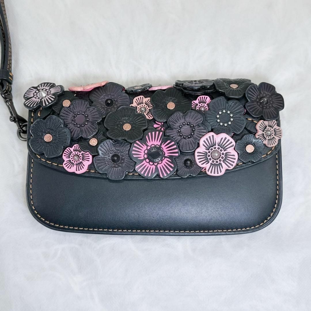 COACH - 【美品】COACH コーチ ティーローズ 財布 クラッチ COACH - 【美品】COACH コーチ ティーローズ 財布 クラッチ