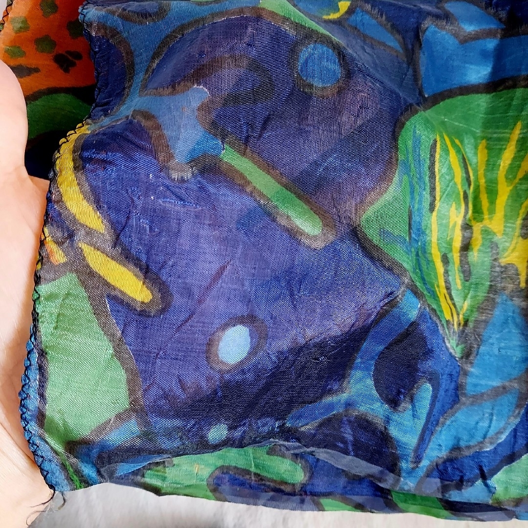 パレオ 魚柄 レディースのファッション小物(ストール/パシュミナ)の商品写真