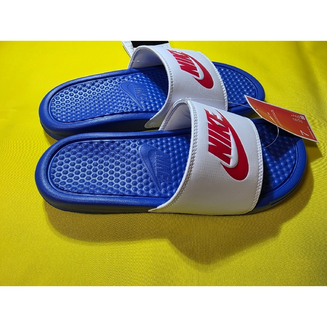 NIKE - 25cm 新品 343880-410 ナイキ ベナッシ サンダルの通販 NIKE - 25cm 新品 343880-410 ナイキ ベナッシ サンダルの通販