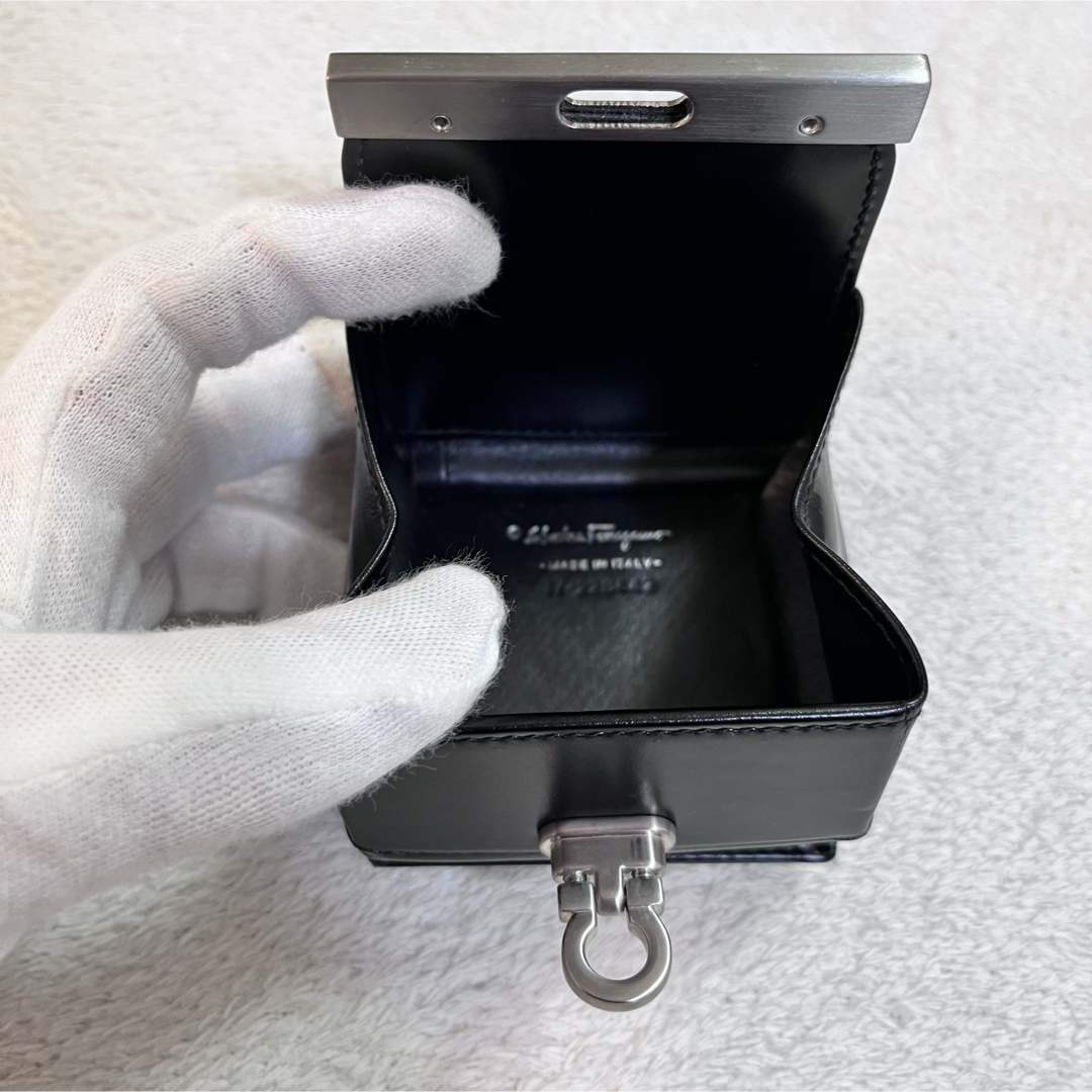Salvatore Ferragamo - 美品 フェラガモ ガンチーニ BOX型コイン Salvatore Ferragamo - 美品 フェラガモ ガンチーニ BOX型コイン