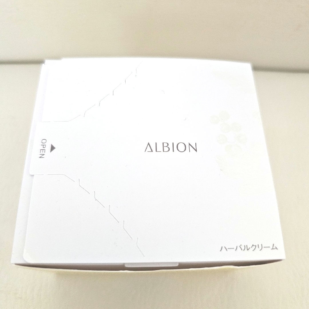 ALBION - ALBION ハーバルクリーム 40gの通販 by まろんあんな's ALBION - ALBION ハーバルクリーム 40gの通販 by まろんあんな's