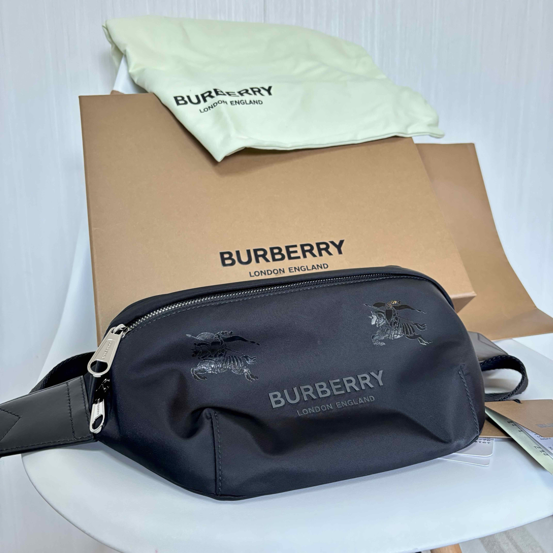 BURBERRY - バーバリー Burberry ボディバッグの通販 by えもん BURBERRY - バーバリー Burberry ボディバッグの通販 by えもん