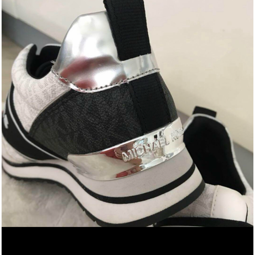 MICHAEL KORS - 超美品【MICHAEL KORS】ブラック ホワイト MICHAEL KORS - 超美品【MICHAEL KORS】ブラック ホワイト