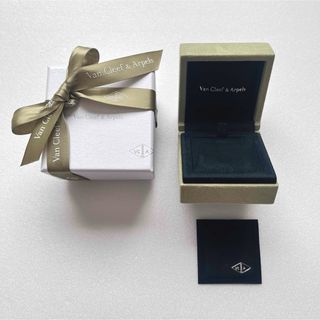 Van Cleef & Arpelsのフリマアイテム一覧 Van Cleef & Arpelsのフリマアイテム一覧